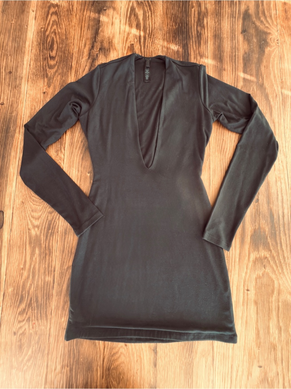SKIMS Black Long-Sleeve V-Neck Tunic